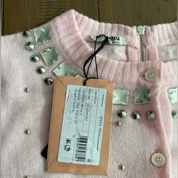 Miu Miu WOOL AND CASHMERE CARDIGAN WITH APPLIQUÉS IN ALABASTER PINK NWT - Picture 5 of 7